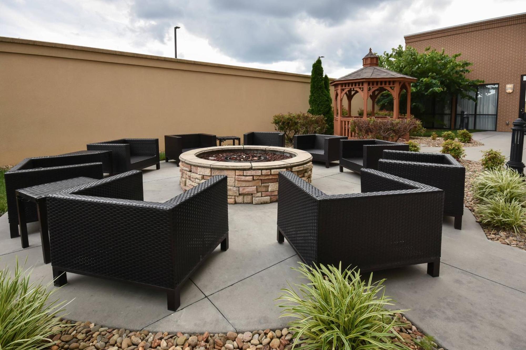 Courtyard Charlotte Concord Hotel Екстериор снимка