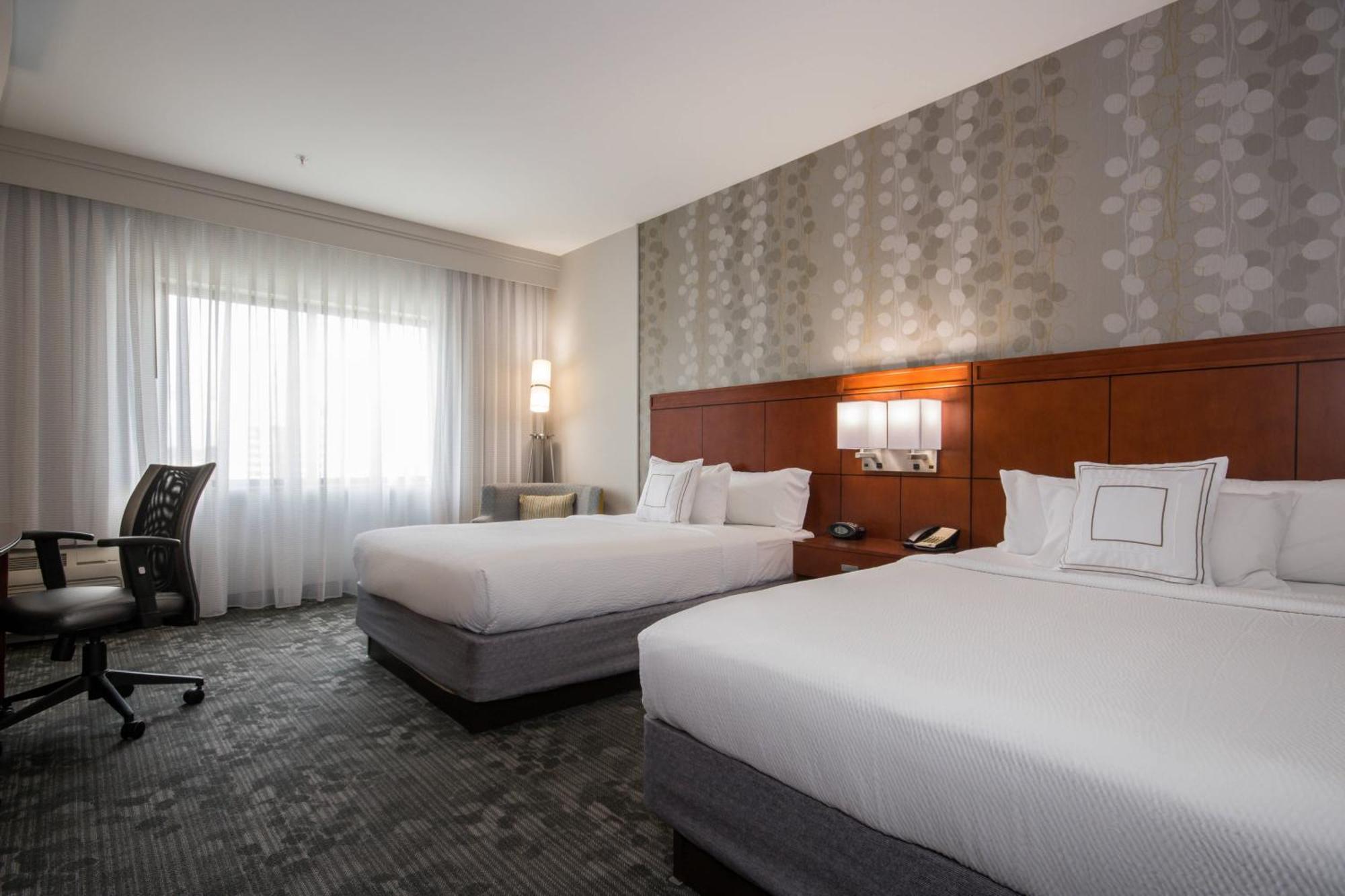 Courtyard Charlotte Concord Hotel Екстериор снимка