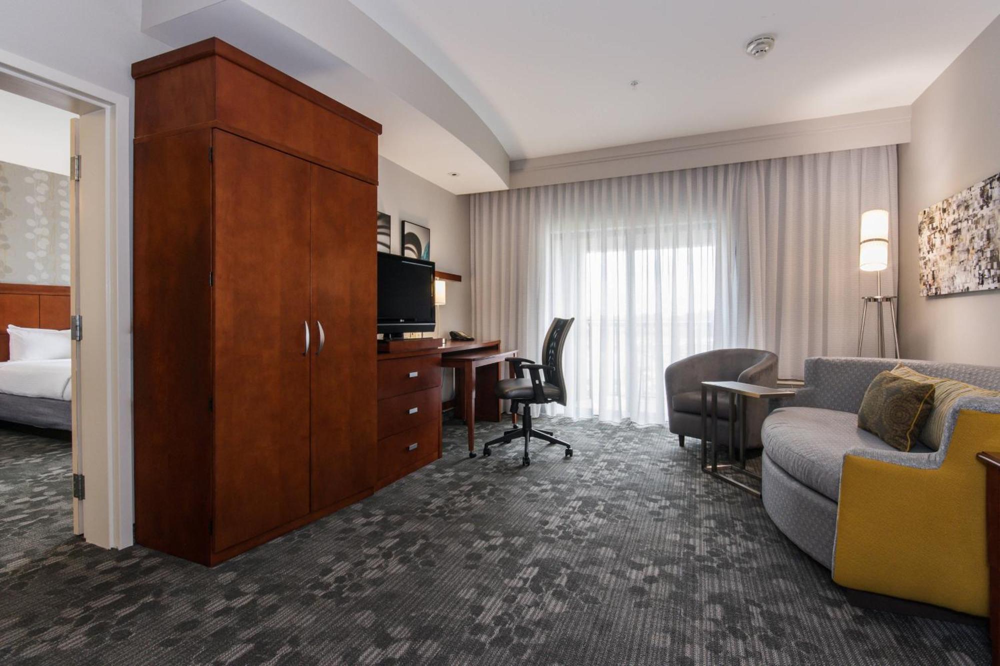 Courtyard Charlotte Concord Hotel Екстериор снимка