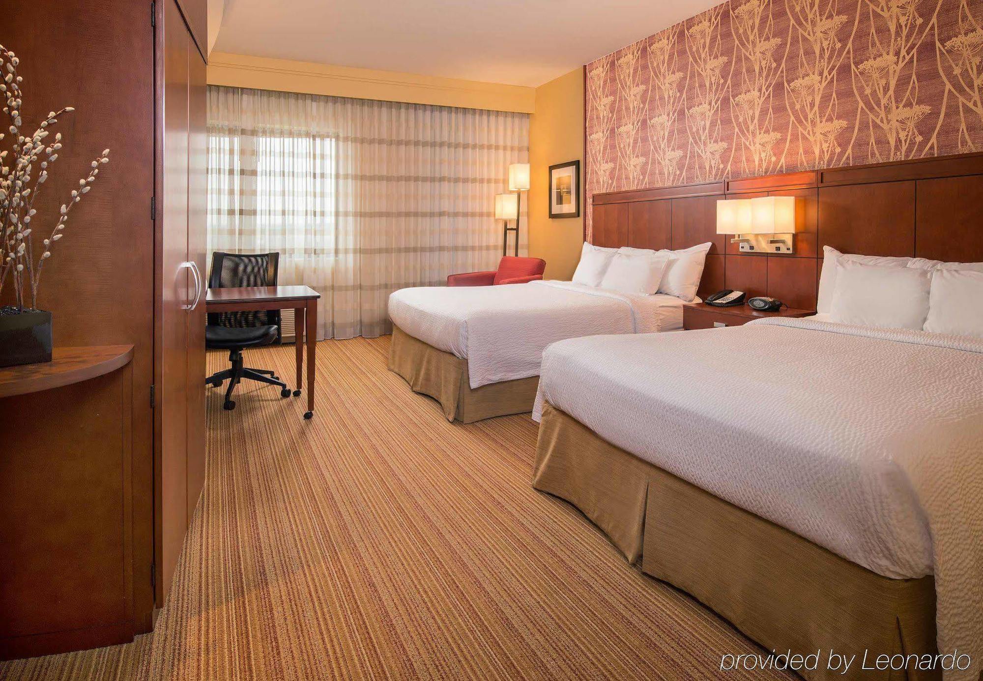 Courtyard Charlotte Concord Hotel Екстериор снимка