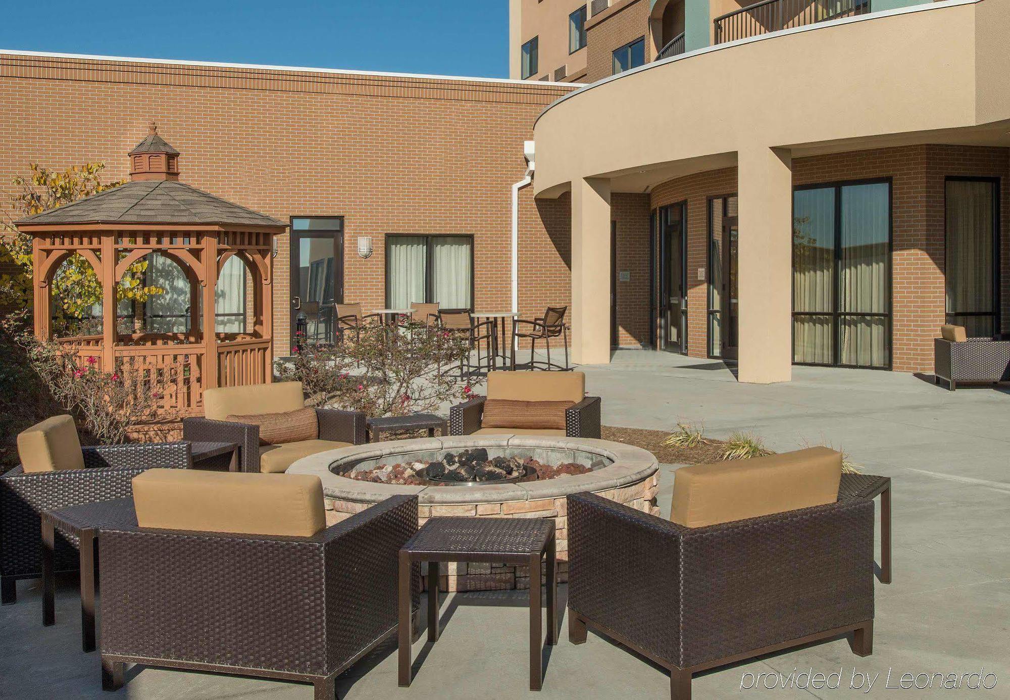 Courtyard Charlotte Concord Hotel Екстериор снимка